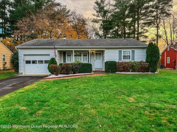 17 Norwich Drive, Toms River, NJ 08757