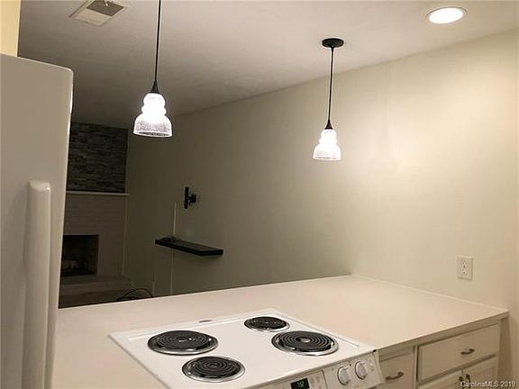 3rd image of 2507 Kilborne Dr APT G