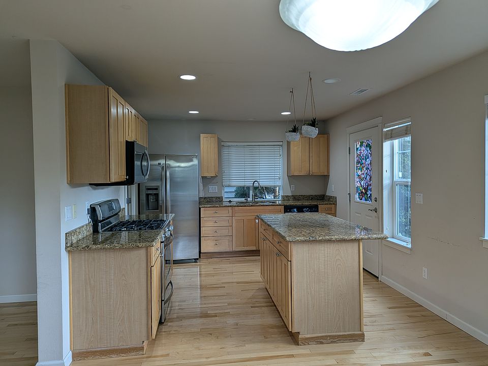 1st image of 9189 229th Pl NE