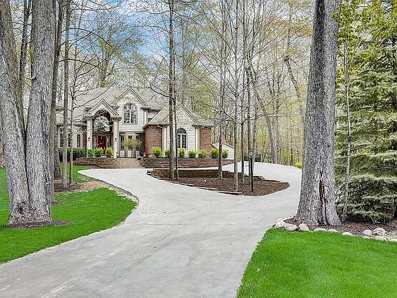 5th image of 510 Bayberry Ln