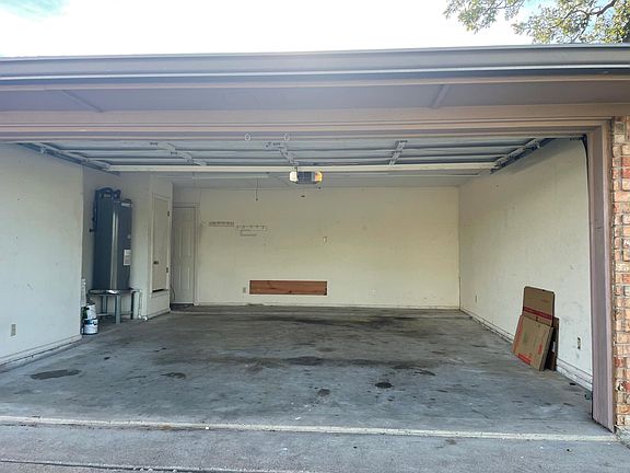 4th image of 1017 County Road 913