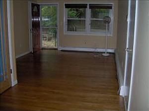 5th image of 105 E Cookingham Dr