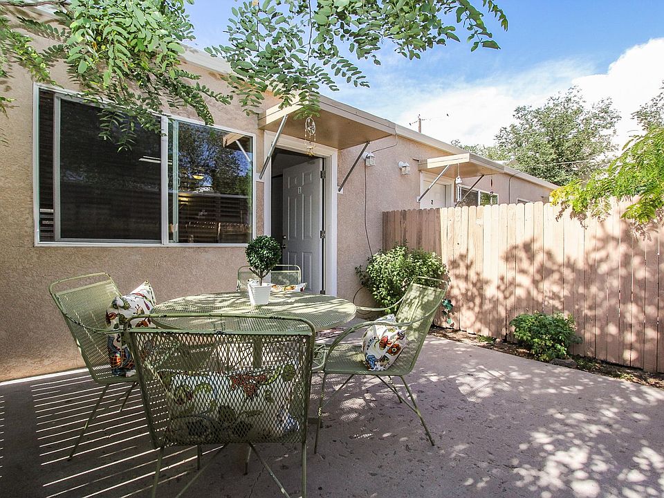 1st image of 3412 Wellesley Dr NE #3