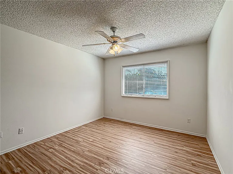 9201 Paso Robles Ave — Photo 31
