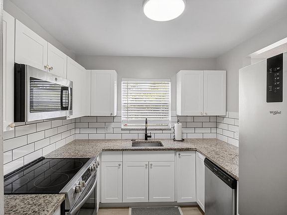 4th image of 1225 NW 21st Street #2407