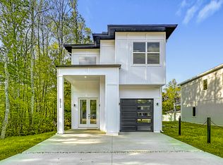 8912 Hogan Rd, Jacksonville, FL 32216