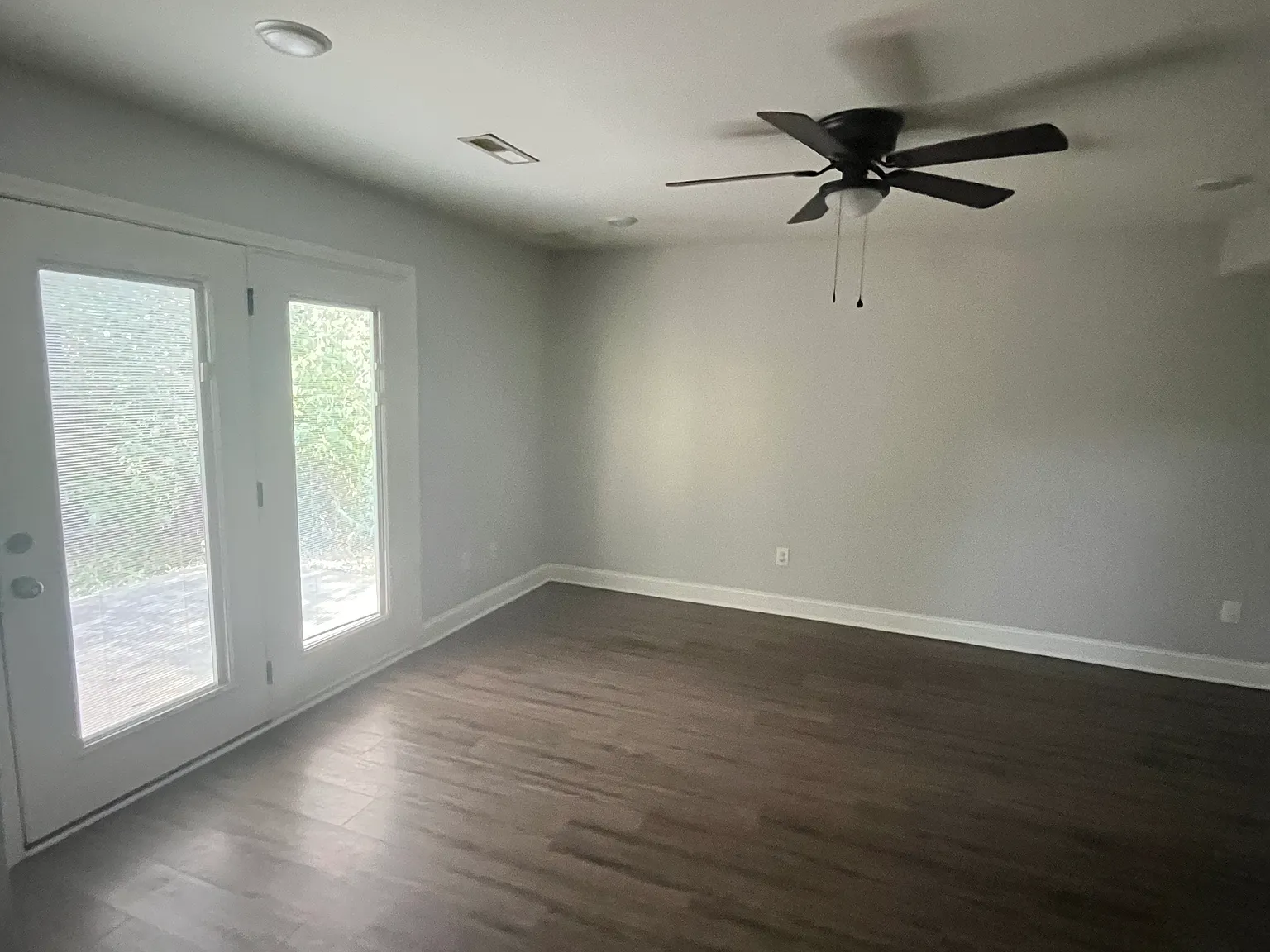 2 bed, 2.5 bath, 1100 sqft, $1,200 — Photo 4