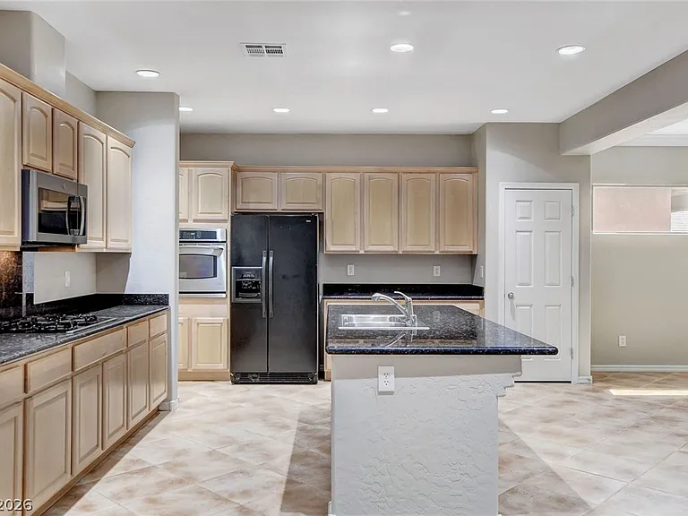 6825 Tarpon Springs Ct — Photo 20
