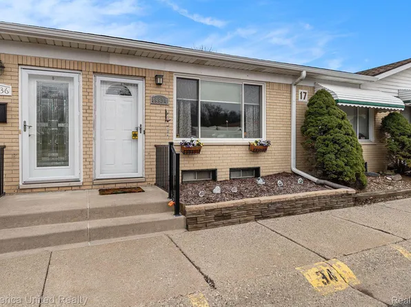 49934 Helfer Blvd, Wixom, MI 48393