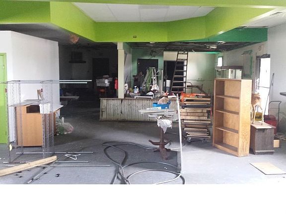 5th image of 2641 Broadway St