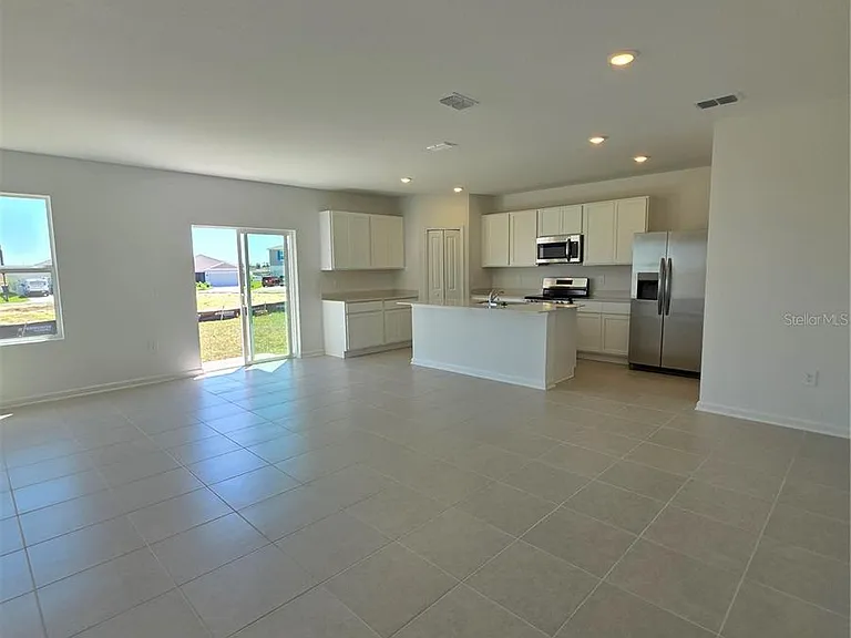 3382 Alexander Dr — Photo 2