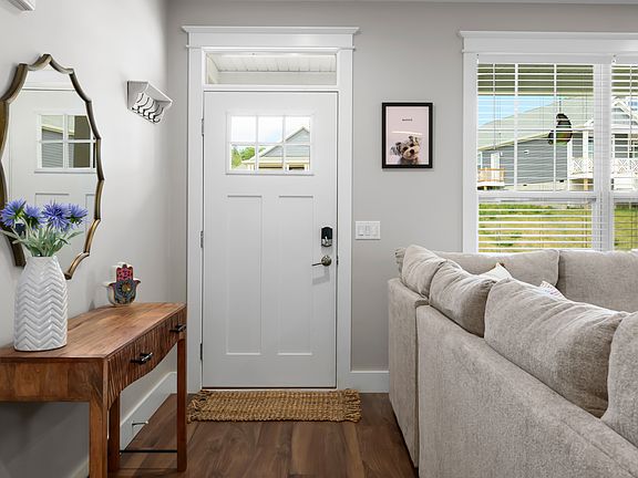 2nd image of 1208 Seven Sisters Ln