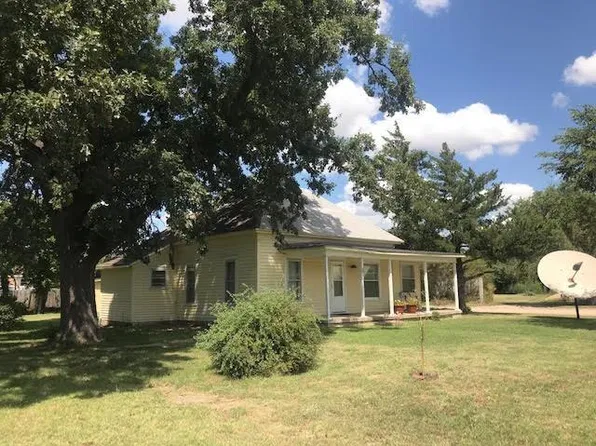 501 W Broadway St, Macksville, KS 67557