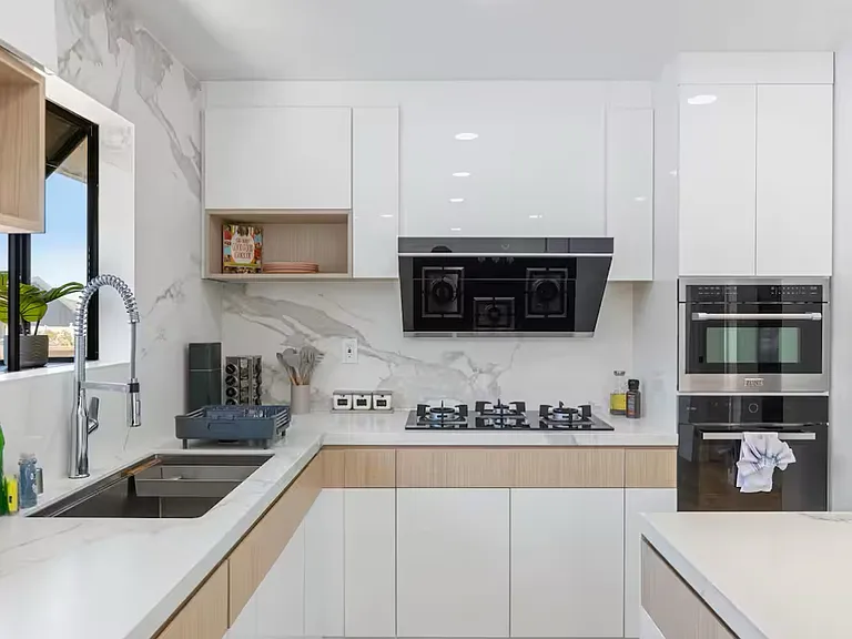 551 Terrace Ave — Photo 2