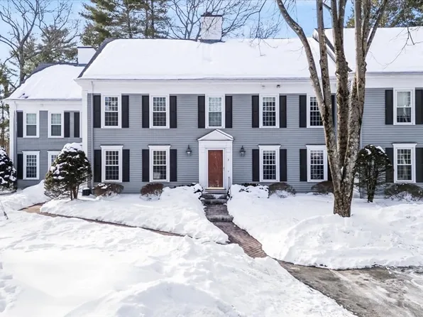 55 West St APT 3, Medfield, MA 02052