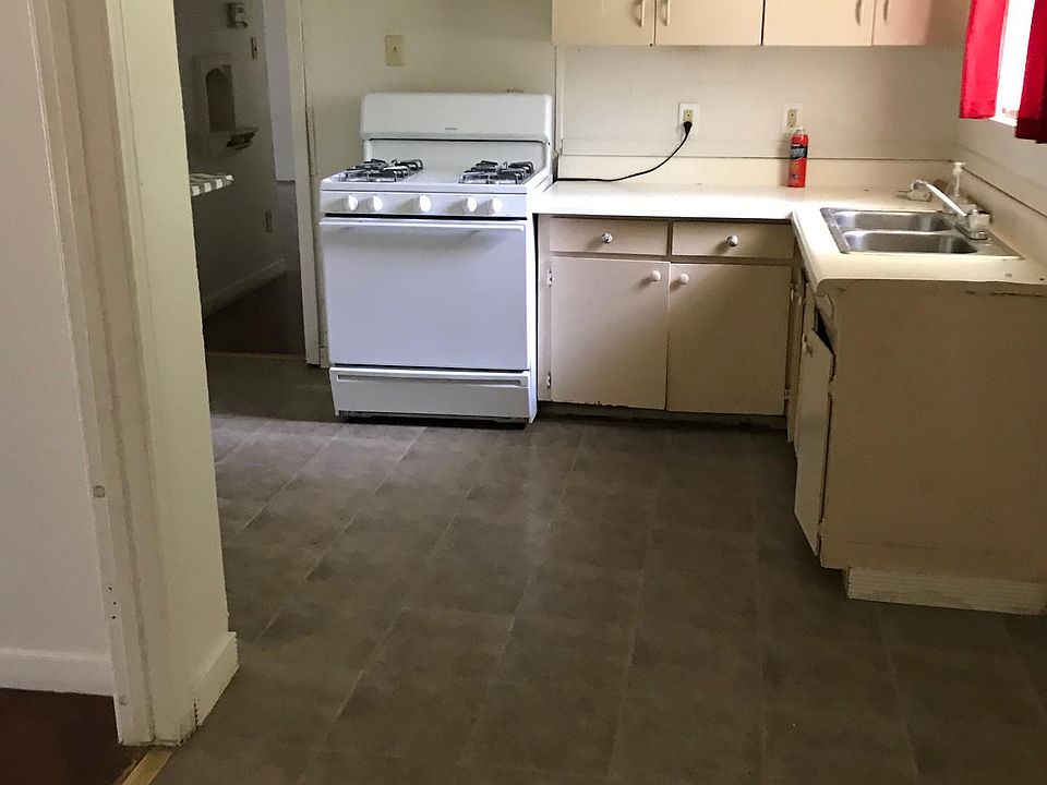 2nd image of 4316 Maywood Dr