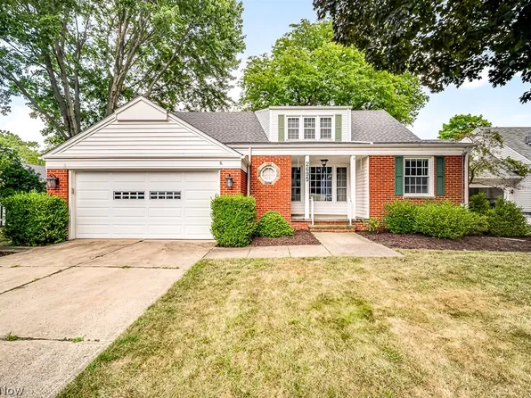 2695 Gibson Dr, Rocky River, OH 44116