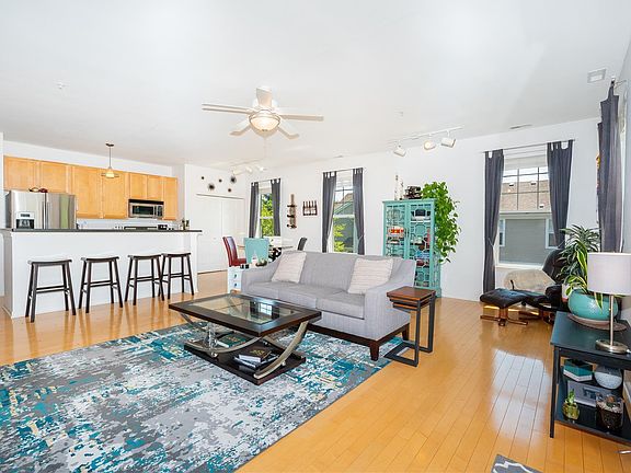 5th image of 107 Schneider Ct #107