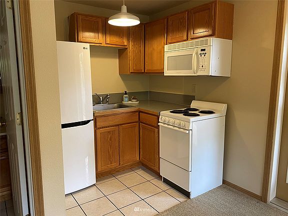 3rd image of 839 Tidelands Court NW #F