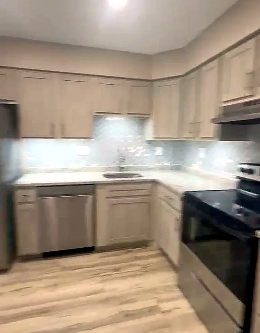 2 bed, 1037 sqft, $2,500 — Photo 1