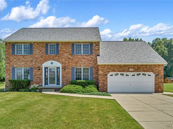 4584 Ridgeview Dr S, North Tonawanda, NY 14120