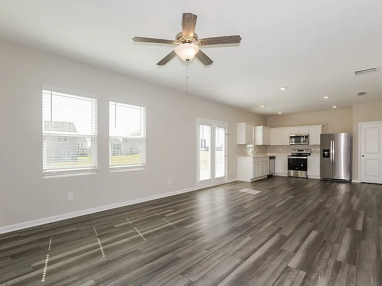 637 Knightsbridge Ln — Photo 4