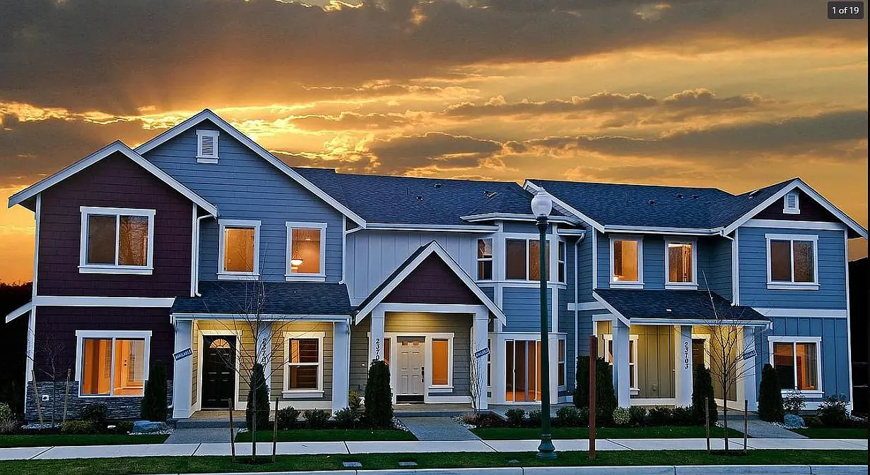 Watertree Place Townhomes — Photo 1