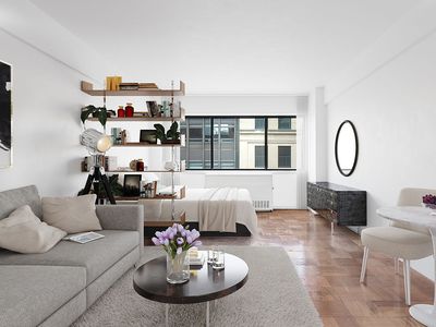 310 W 56th St #6C, Manhattan, NY, 10019