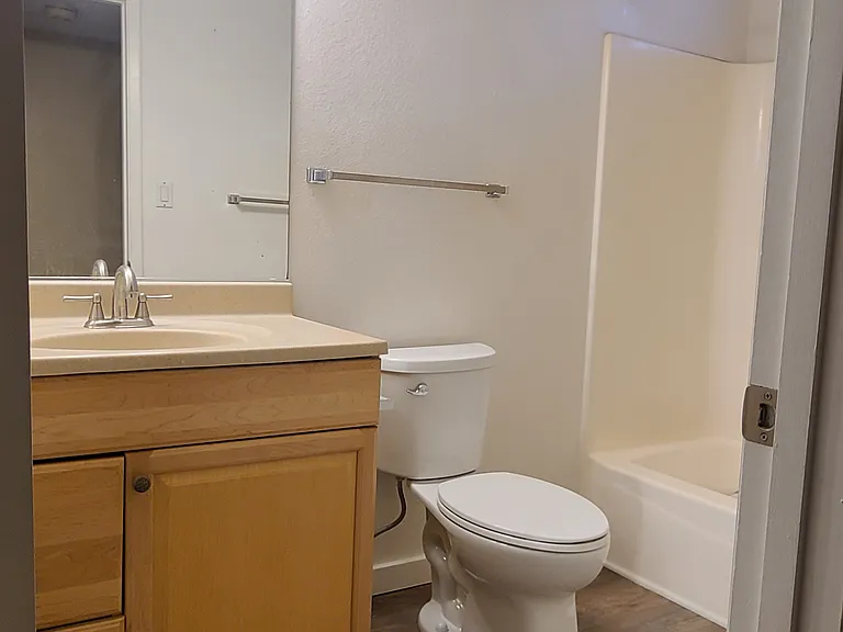 Full shared bathroom