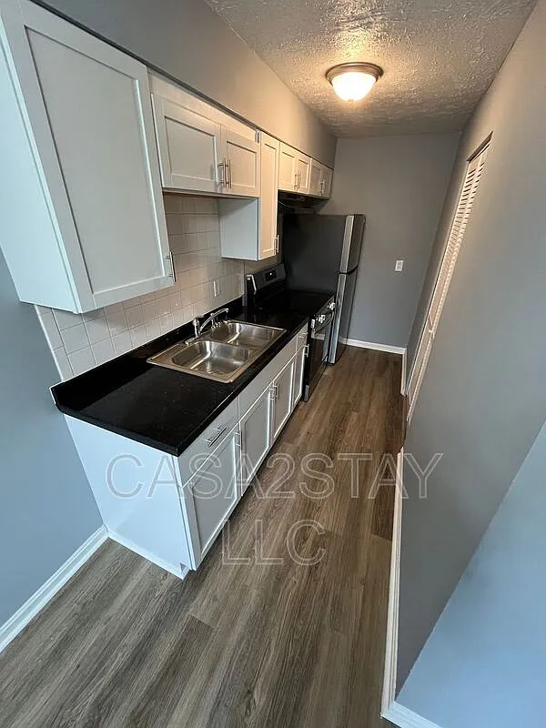 1 bed, 1.0 bath, $675 — Photo 2