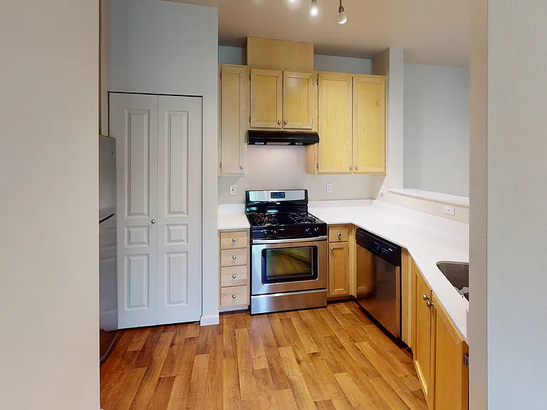 The Hawthorne Apartments — Photo 55