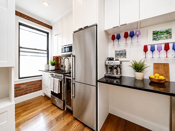 3rd image of 106 W 13th St APT 29