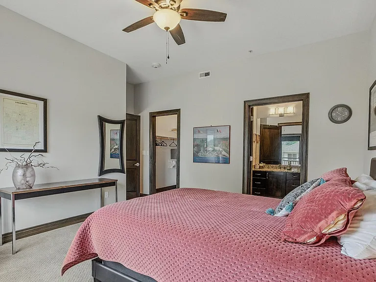 1200 E Walnut St #202 — Photo 6