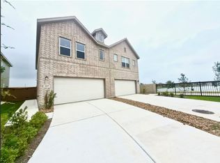 2227 Salinas Dr, Rosharon, TX 77583