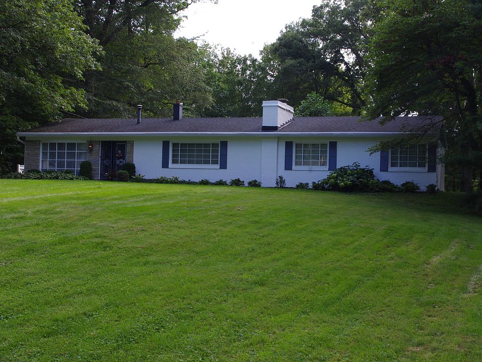 1st image of 4860 Forest Dr