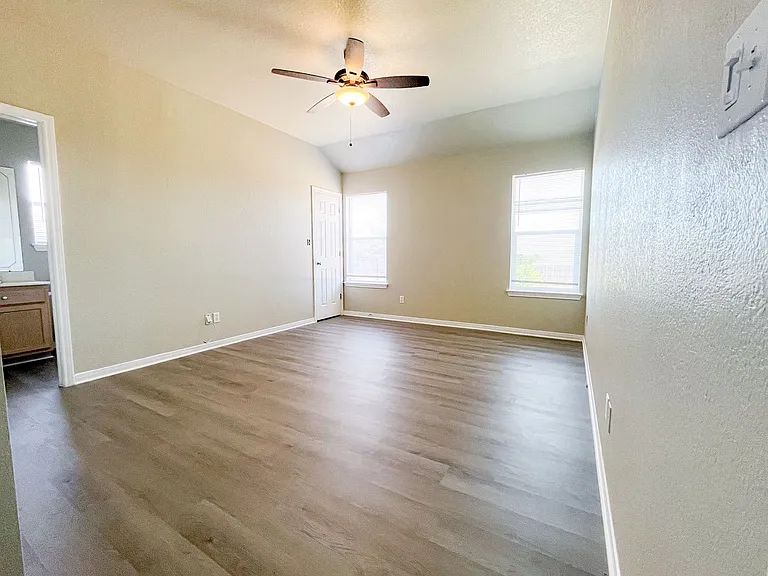 3307 Southhill Dr — Photo 12