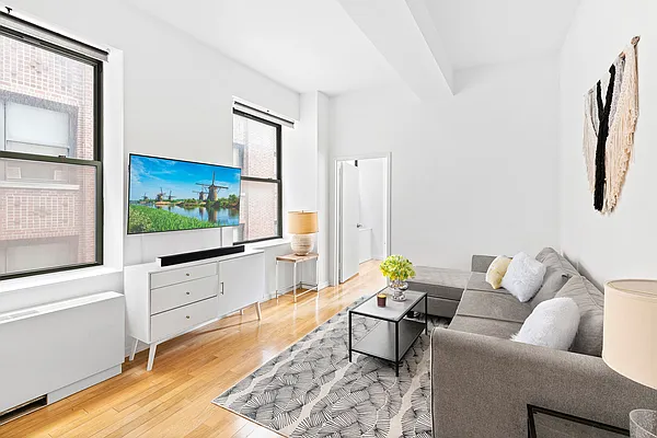 Rented by Compass | media 32