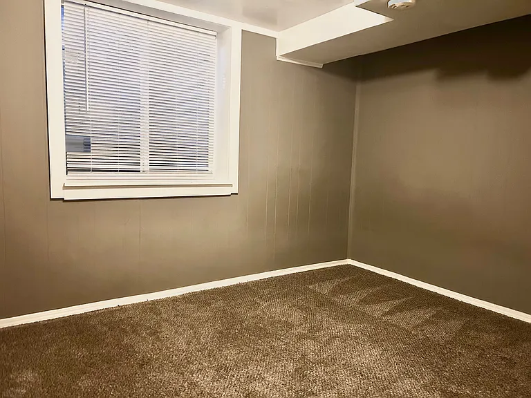 180 E 2230 N #6 — Photo 6