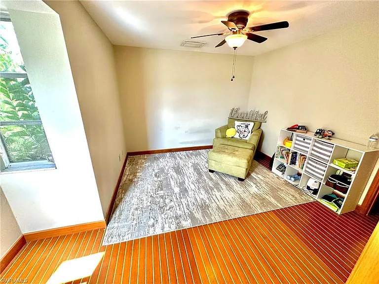 416 Bristle Cone Ln #9 — Photo 26