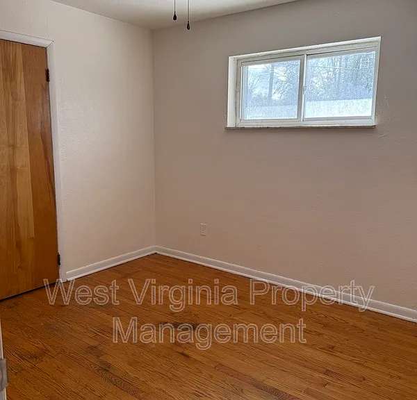309 E Prince St — Photo 19