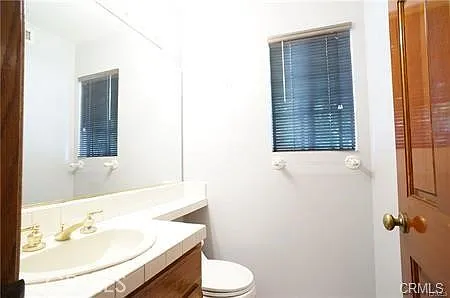 333 Genoa St — Photo 16