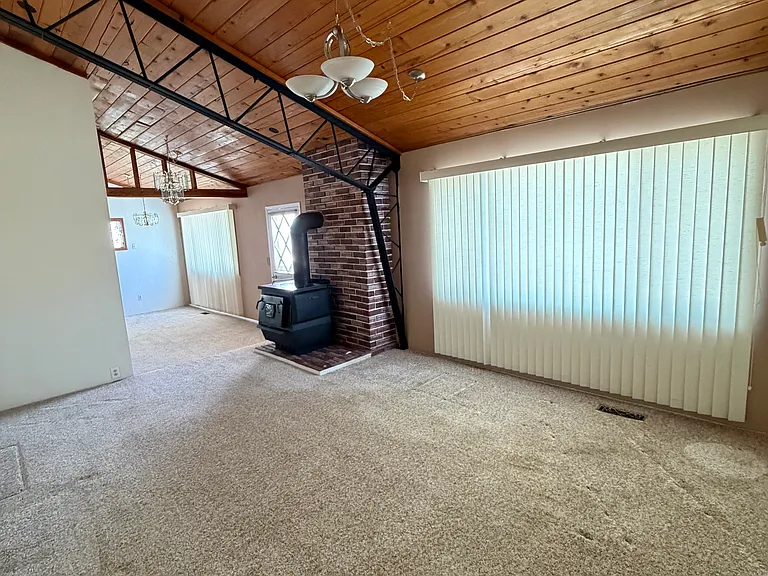 33 Poplar St — Photo 10