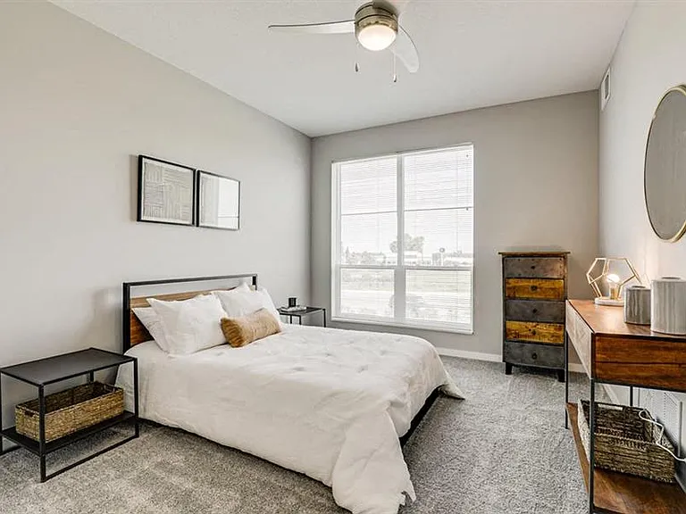 Maven Apartments — Photo 11