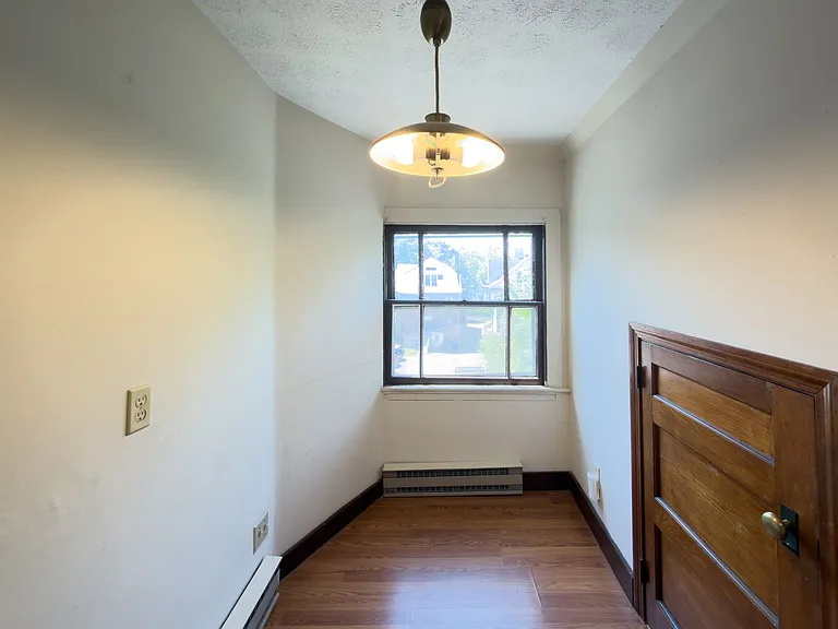 140 Cottage St — Photo 14