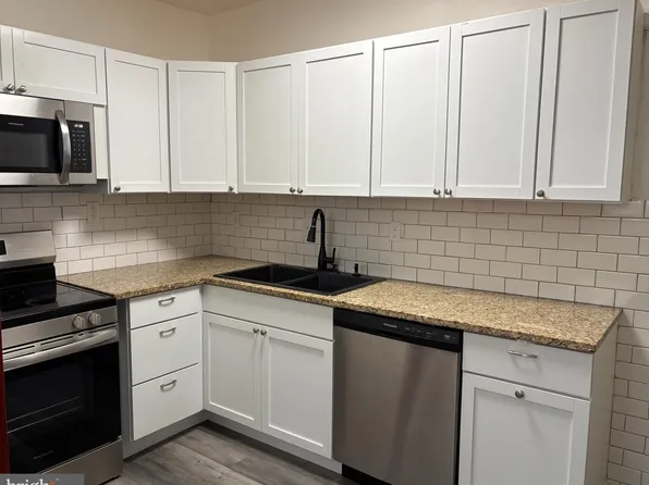 306 S Courthouse Rd, Arlington, VA 22204