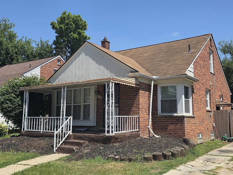 2nd image of 19240 Cooley St