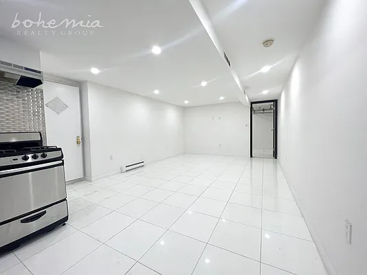 Rented by Bohemia Realty Group | media 1