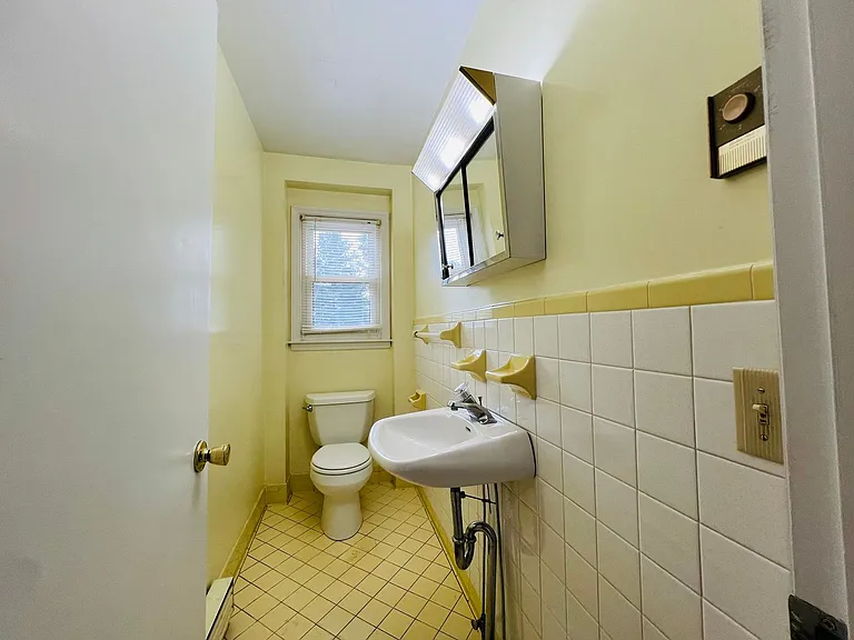 401 Apperson Dr — Photo 12