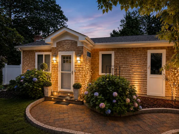30 Classon Ave, Mastic, NY 11950