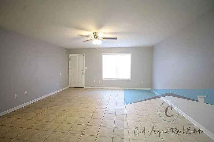 1209 Warren St #B — Photo 5
